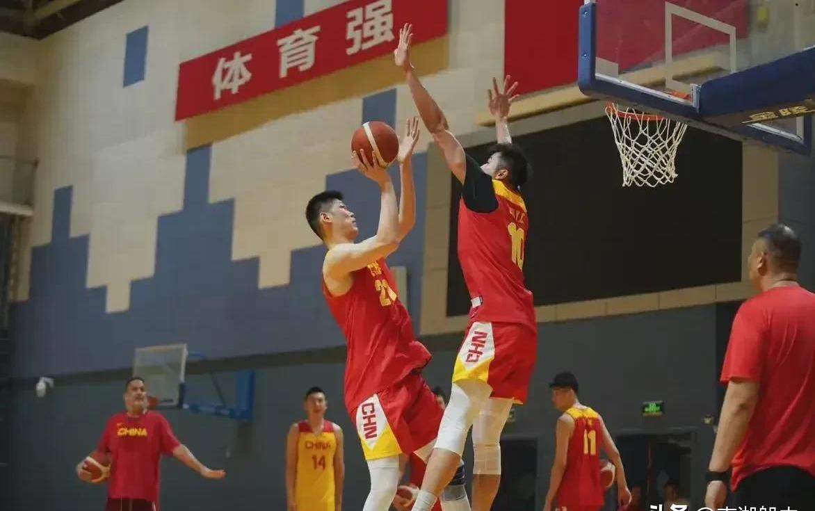 各队季后赛战术演练，为胜利铺路