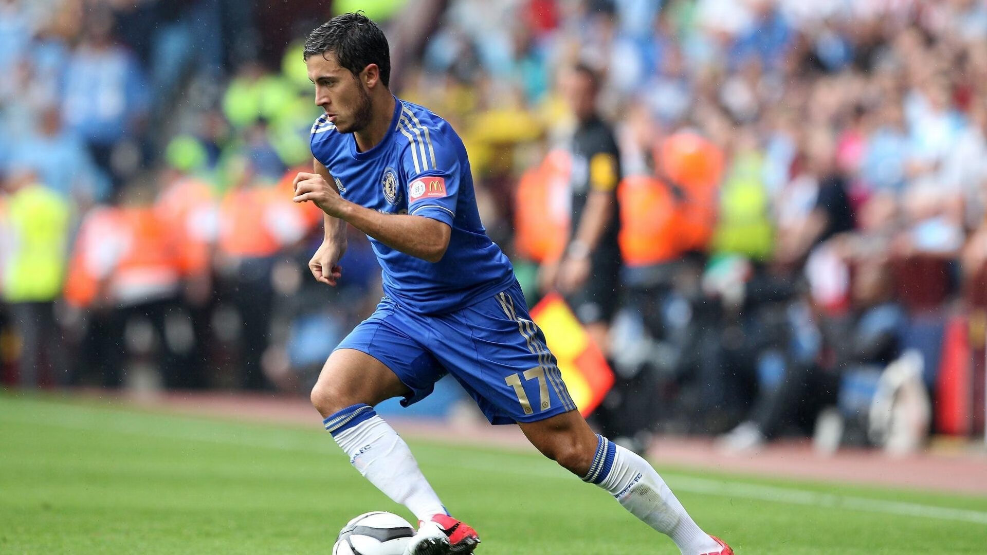 青少年“拼搏青春”公益主题展在青海拉开帷幕，激发青春正能量